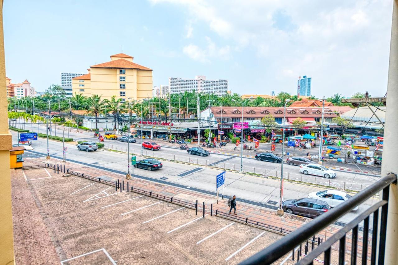 Scandia Beach Hotel Praia de Jomtien Exterior foto