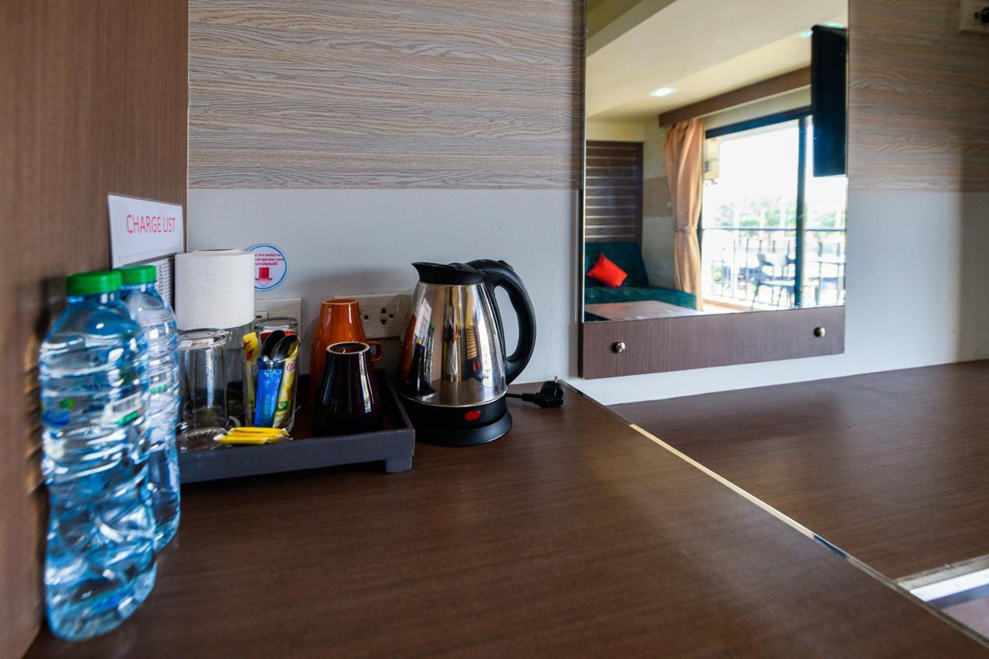 Scandia Beach Hotel Praia de Jomtien Quarto foto